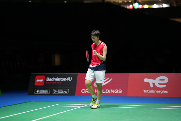 亚依然是本 亚依然是本