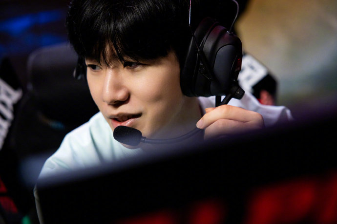 其强大的青 其强大的青